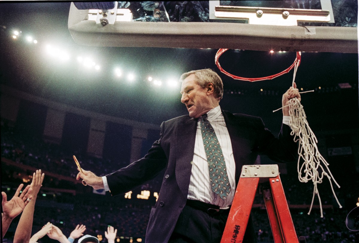 Dean Smith cuts net in 1993