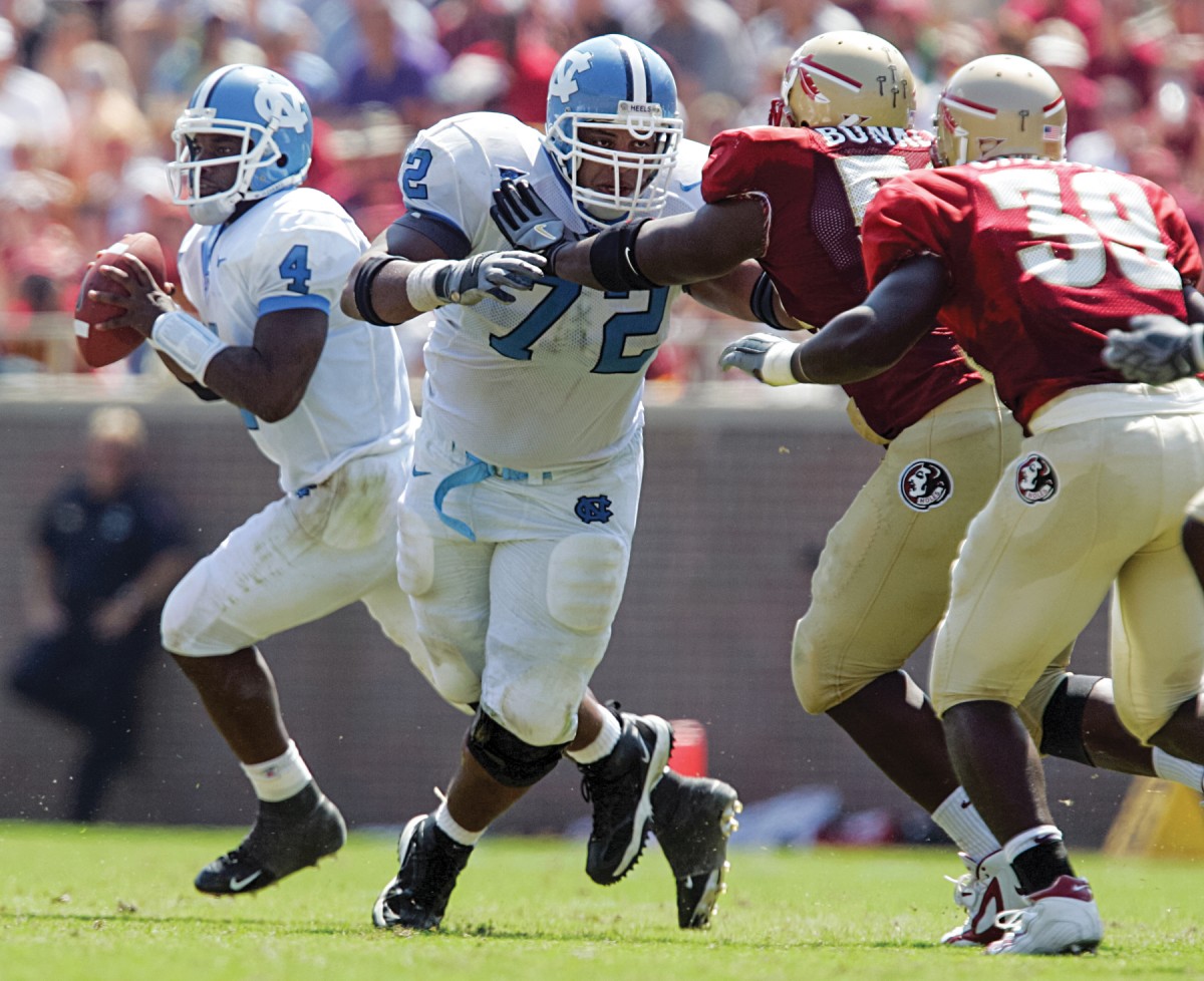 Jason Brown playing football for UNC
