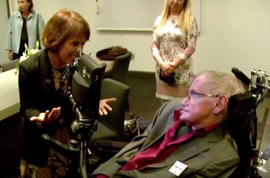 Folt, Hawking Kick Off Historic Physics Conference